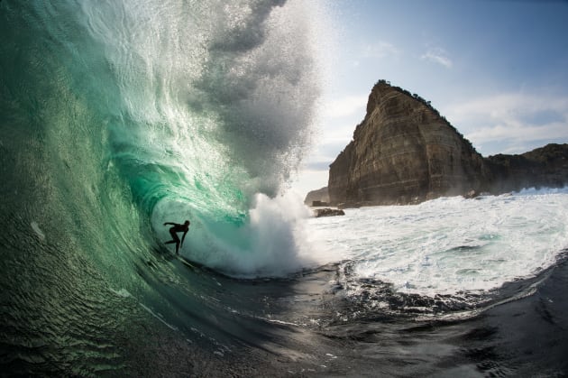 Kyle Cooper at Ship Stern Bluff, Tasmania. © Stuart Gibson