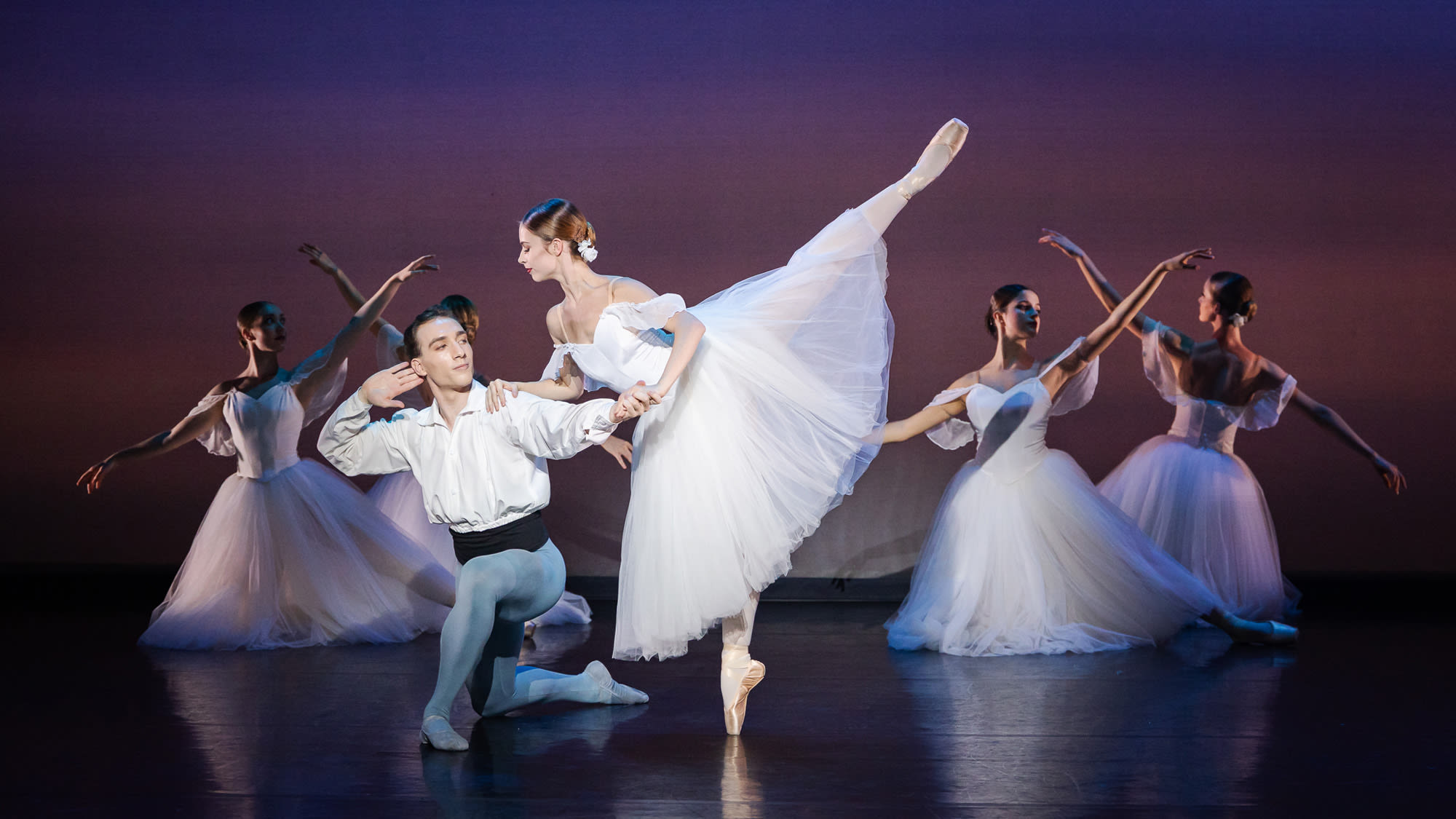 Western Australian Academy of Performing Arts. Dancers: Belle Nickalls and Jack van der Geest Hester in Moonlight Suite.