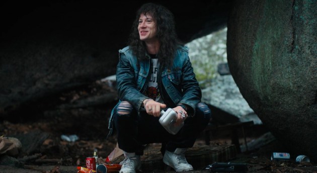 Reebok Men’s Shoes and Coca-Cola Classic Can in Stranger Things S4