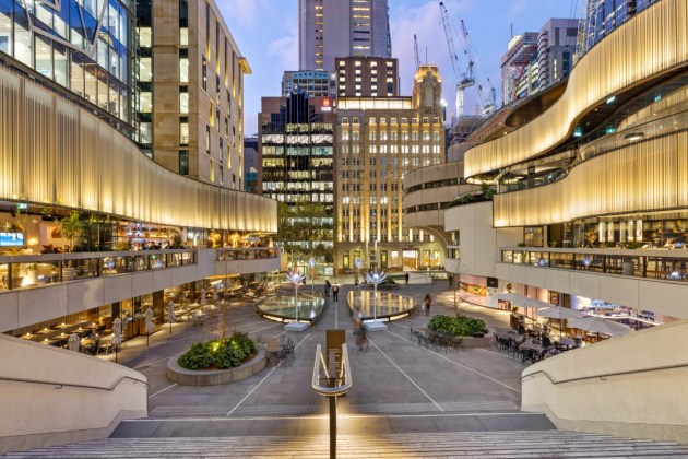 25 Martin Place, Plaza