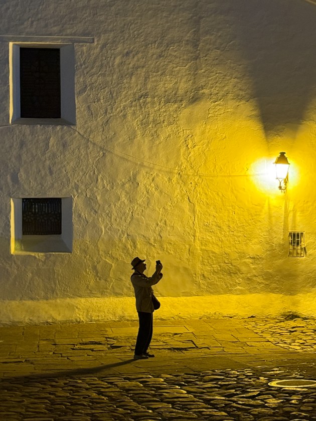 Jarod Peraza, United States. Grand Prize, Photographer of the Year, Viajero Nocturno.