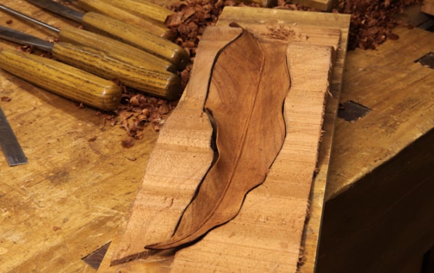 09.leaf-carving.jpg