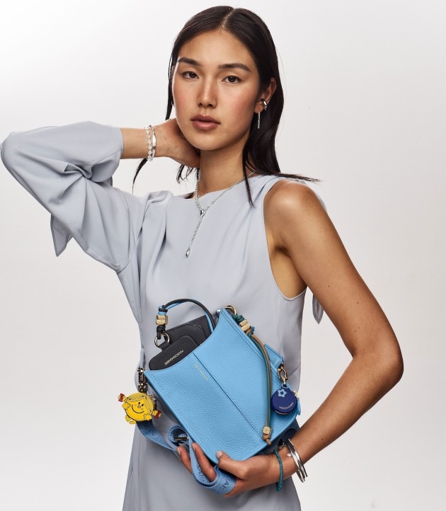 11_maison_mini_saddle_wristlet_747-2.jpg