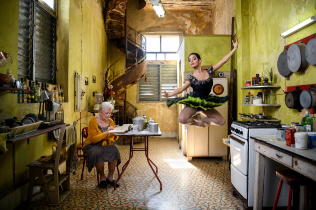 © Joe McNally. Dancer in Havana. Courtesy of Vital Impacts.