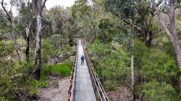 Walking along the magnificent Kaniyang Wiilman Bridge.