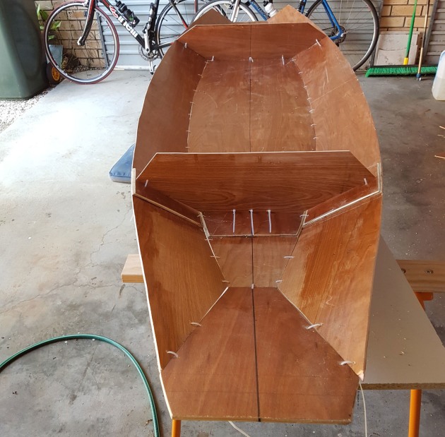 4.water-rat.-bottom-hull-from-bow.jpg
