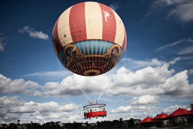 © Nadia Shira Cohen. Hot Air Balloon, Orlando. Courtesy of Vital Impacts.