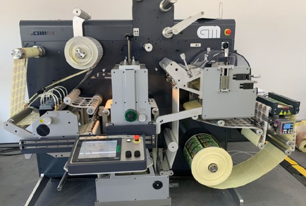 DS Mini 330: end-to end digital label print and finishi with the AccurioLabel 230