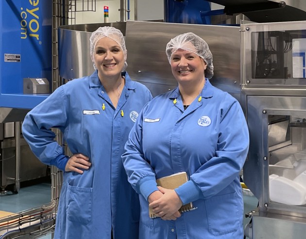 Packaging leaders at work: Simone Thomassen and Michaela Cooke