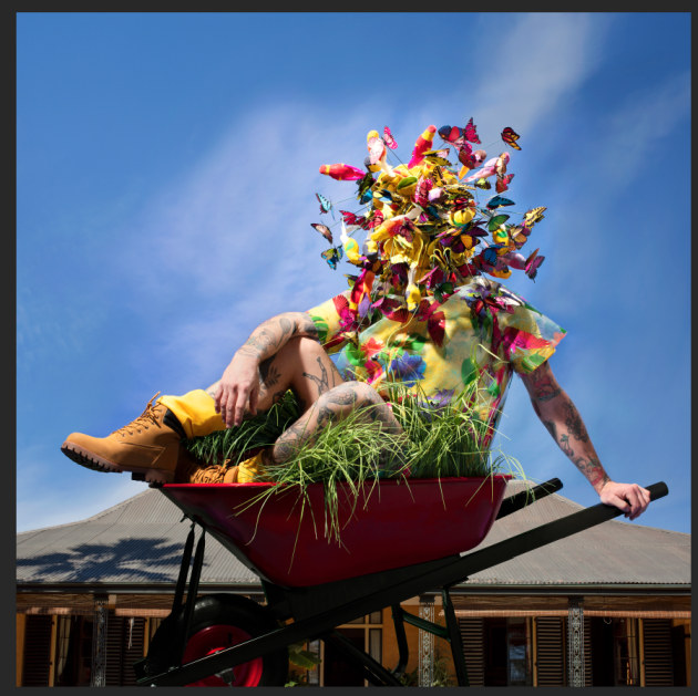 © Gerwyn Davies - Iridescent - Elizabeth Farm 2021