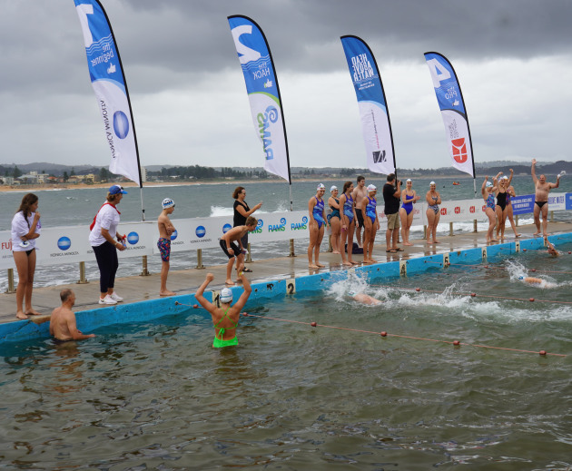 Enter a team: Finish of the team relay last year