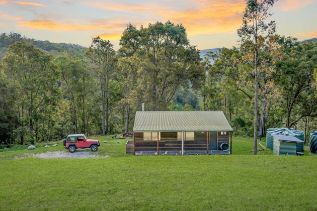 Galong cabins. Photo: Scott Rell/DPE