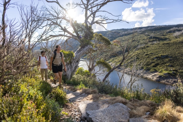 Guthega to Charlotte Pass walk. Boen Ferguson/DPE