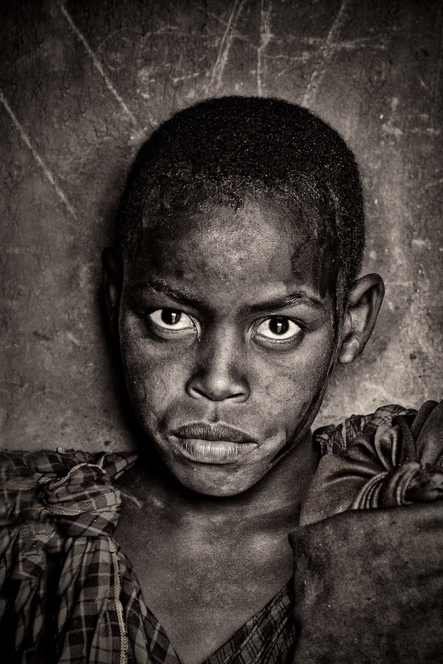 © Ilan Wittenberg. Timid. This portrait is part of the series: From here to Africa - The Maasai People.