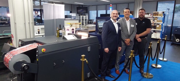 Going to the next level in labels: With the Konica Minolta AccuroiLabel 400 at the Australia launch are (l-r) Andrew Cocker, Adam Todd and James Rolland