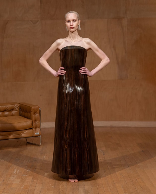 koen-van-dijck-wooden-dress-2.jpg