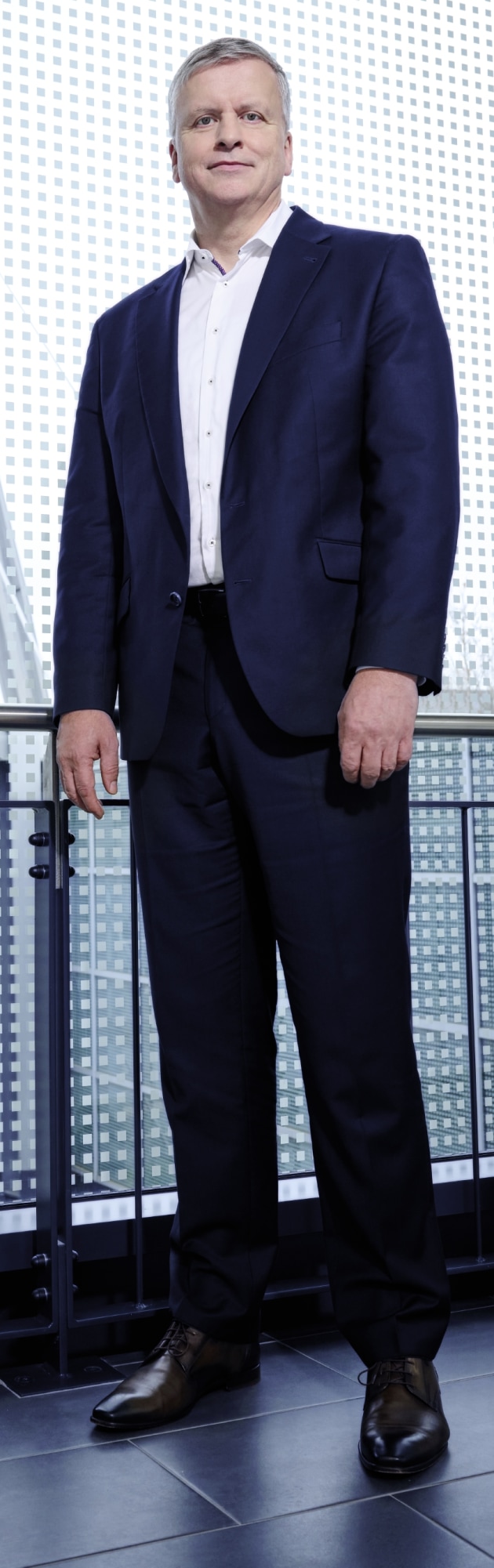 First CEO from outside the Kurz family: Dr Andreas Hirschfelder