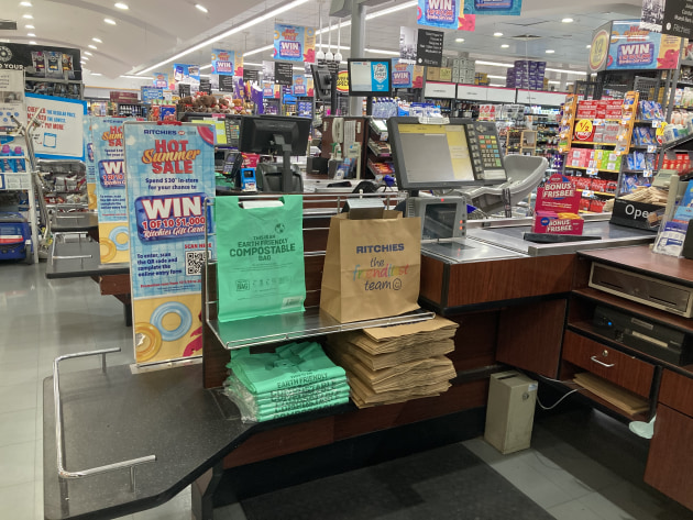 The partnership offers customers reusable compostable shopping bags as an alternative to traditional plastic and paper.