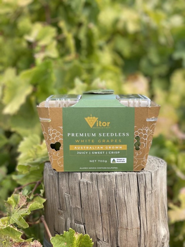 The Vitor packaging promotes the premium nature of the grapes, presents the fruit well, and provides functional options and clear on pack environmental messaging.