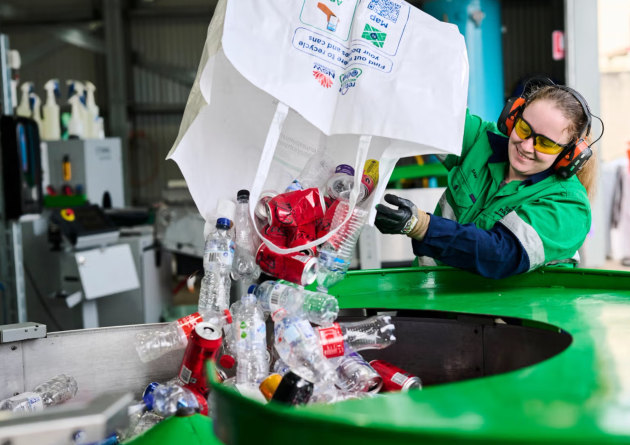 The Australian Beverages Council has renewed calls for urgent national packaging reform, warning that recent disruptions to global supply chains have exposed Australia&rsquo;s vulnerability in sourcing recycled plastic materials for food and beverage packaging.
Source: Return and Earn