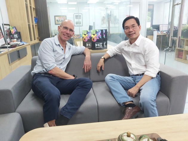 Simon Pugh, and Khoa Dang Tan, GM of Hoang Ha Label and Packaging, QLM’s Vietnam operation