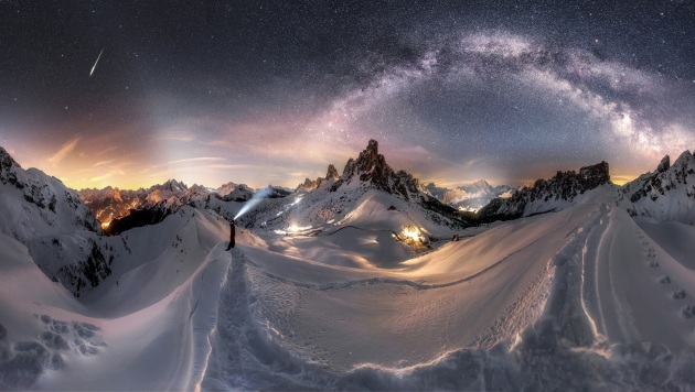 Road to glory © Nicolai Brügger (Germany). Nikon D810 camera, 15 mm f/2.8 lens, ISO 1600 (foreground), ISO 5000 (sky), 30 x 20-second exposures.