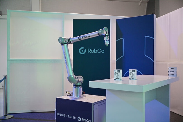 Departure into the autonomous factory: Robotics pioneer RobCo demonstrates the flexible application options of the new no-code automation solutions to the shareholders