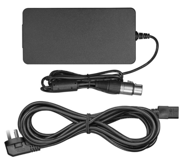 Power bricks are annoying / heavy / cumbersome. The new LE series is rid of them! Image: Godox