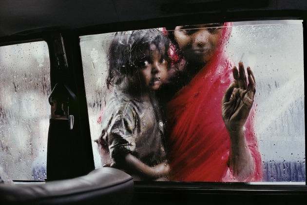 STEVE MCCURRY
Mother and child at car window. Bombay, India. 1993.
STEVE McCURRY / Magnum Photos
