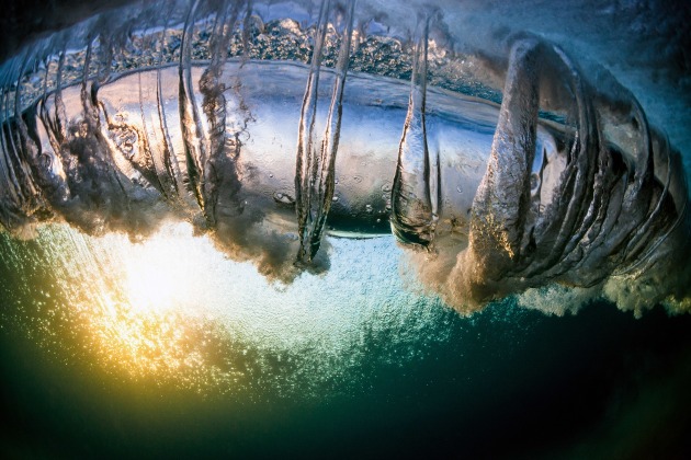 Silver Helix. Canon EOS 5D MKII, 15mm Fisheye f2.8 lens @ 15mm, 15mm, 1/1000s @ f/5, ISO 800, Aquatech Housing.