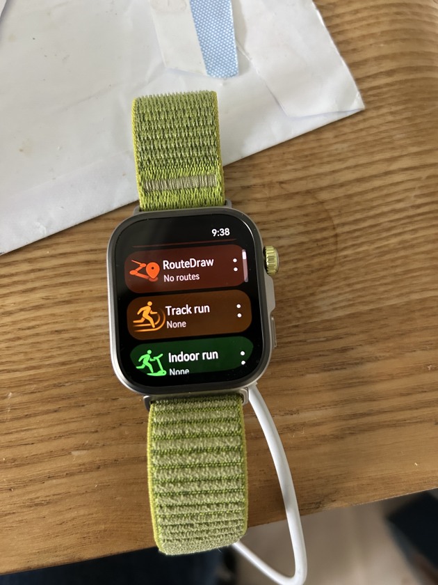 This watch has many great features for the fit and active.