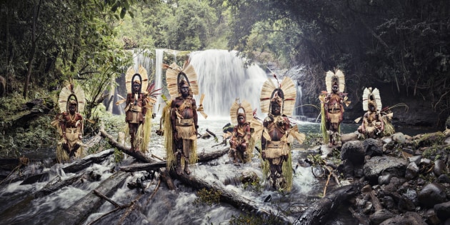 © Jimmy Nelson. XXXIII 13 – Maluku tribe, Papua New Guinea, from Homage to Humanity.