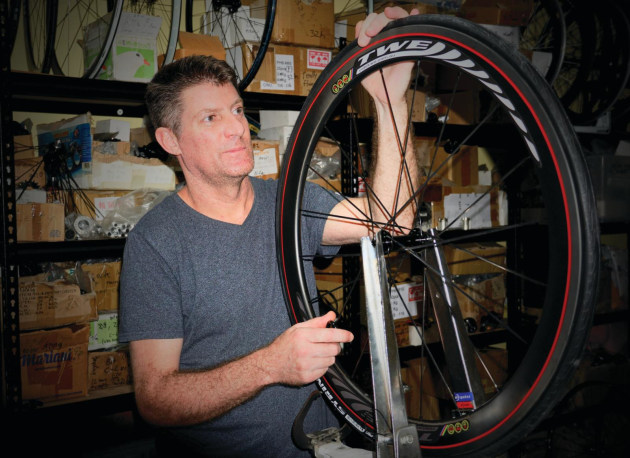 custom bike wheel builder