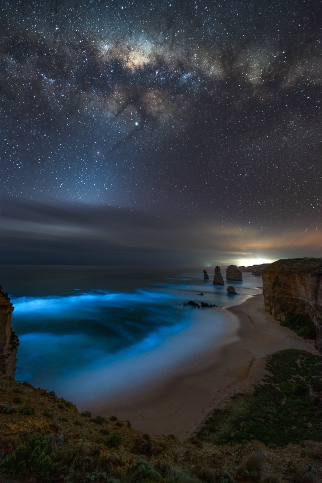 How I shot bioluminescence and the Milky Way together on the Great Ocean  Road - Australian Photography