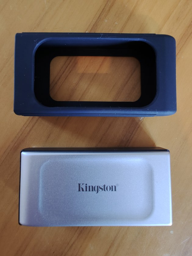 Kingston XS2000 Portable SSD Unboxing 