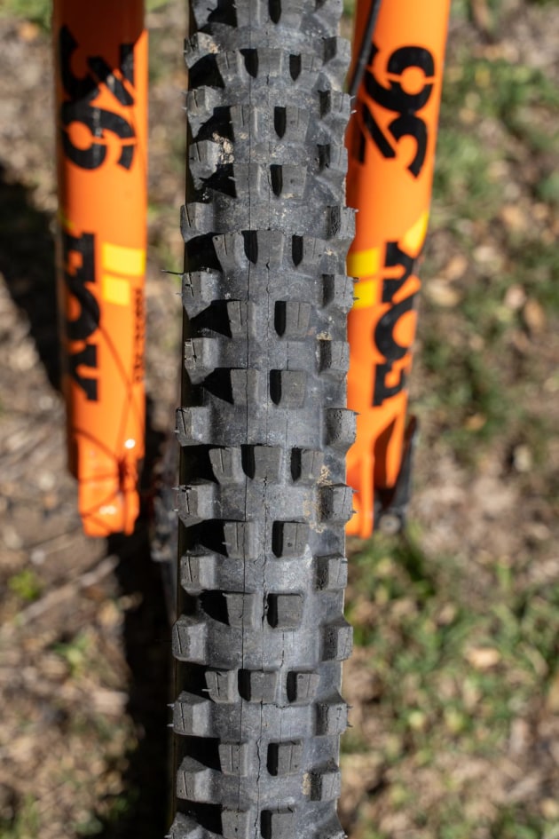 Dh22 tyre top