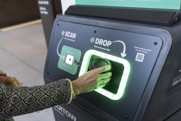 Huskee’s Smart Bin uses QR-enabled access and a gravity-driven mechanism to make returning reusable cups and containers more convenient.