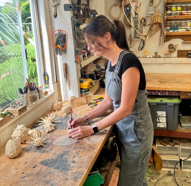 carving-process-kstehr-04