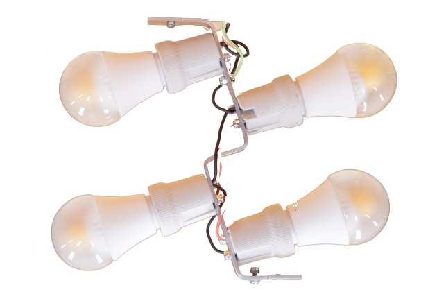 jap-light-bulb-fitting