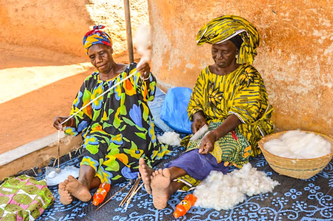 les Fileuses de coton de Siana - Site touristique à Woroba en Côte d ...