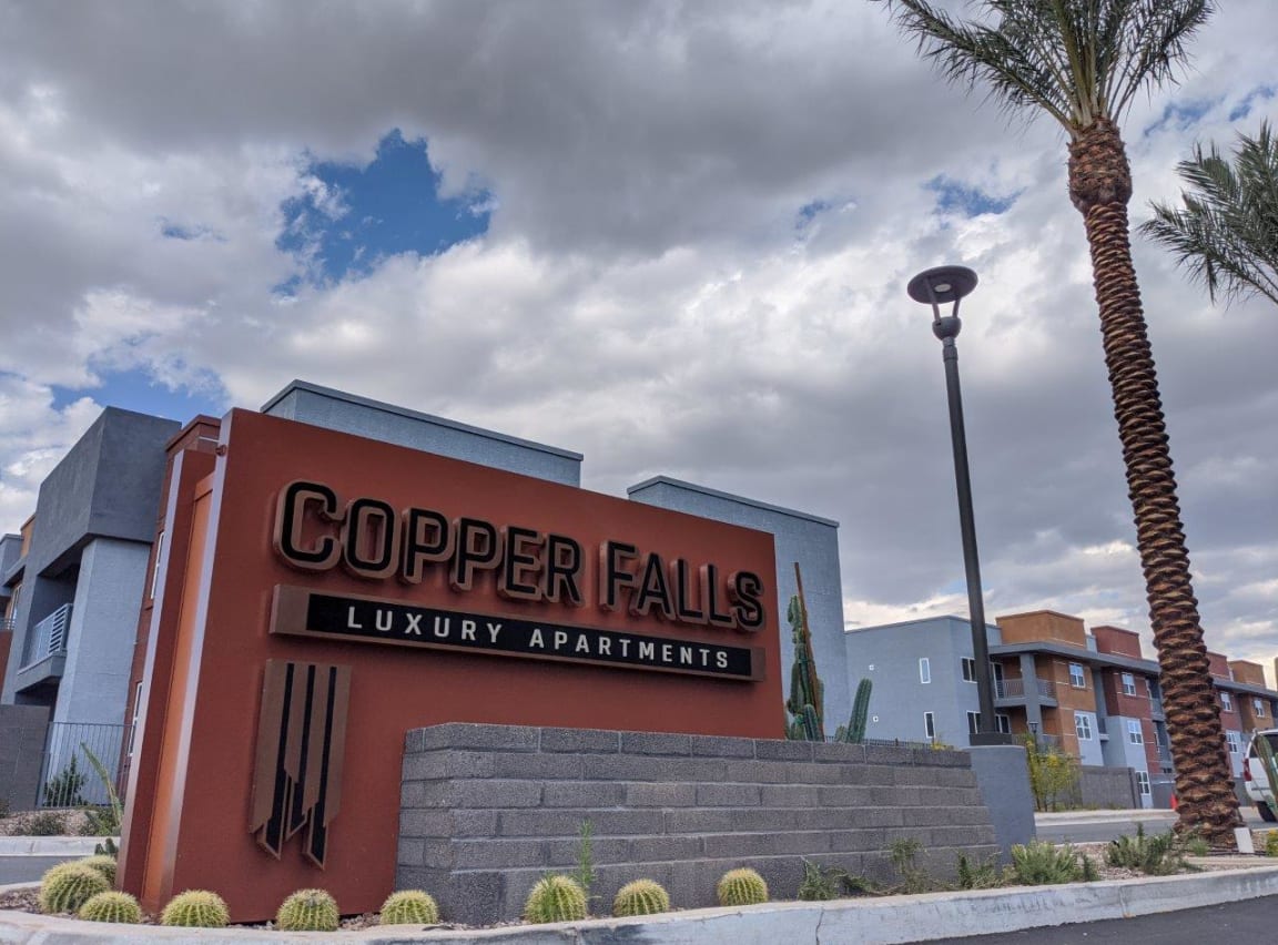 Luxury Apartments Amenities Glendale Az Copper Falls