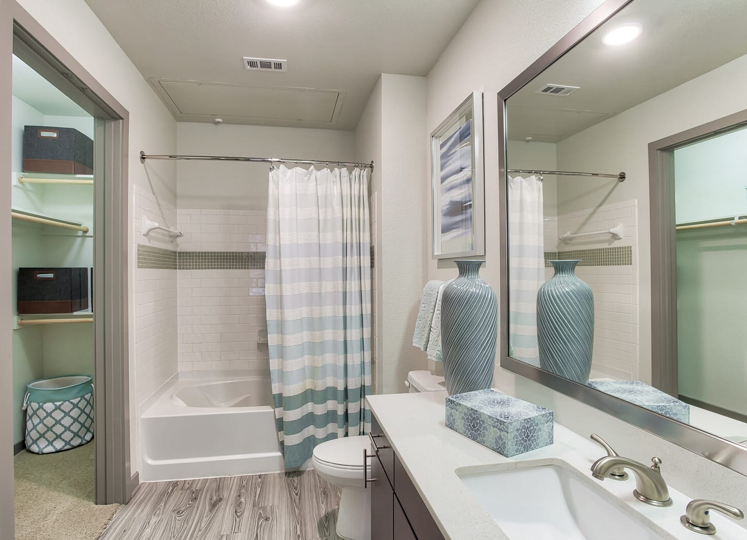 Windsor West Lemmon Apartments for Rent in Dallas Photos