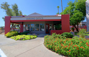 Country Gables Apartments Apartments In Glendale Az