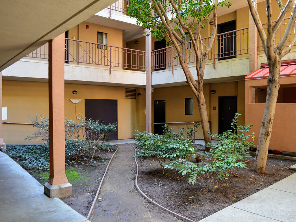 Apartments in El Cerrito Del Norte Place Photo Gallery