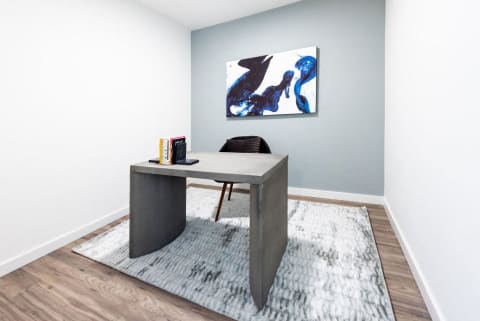 Deskroom at 10 Clay
