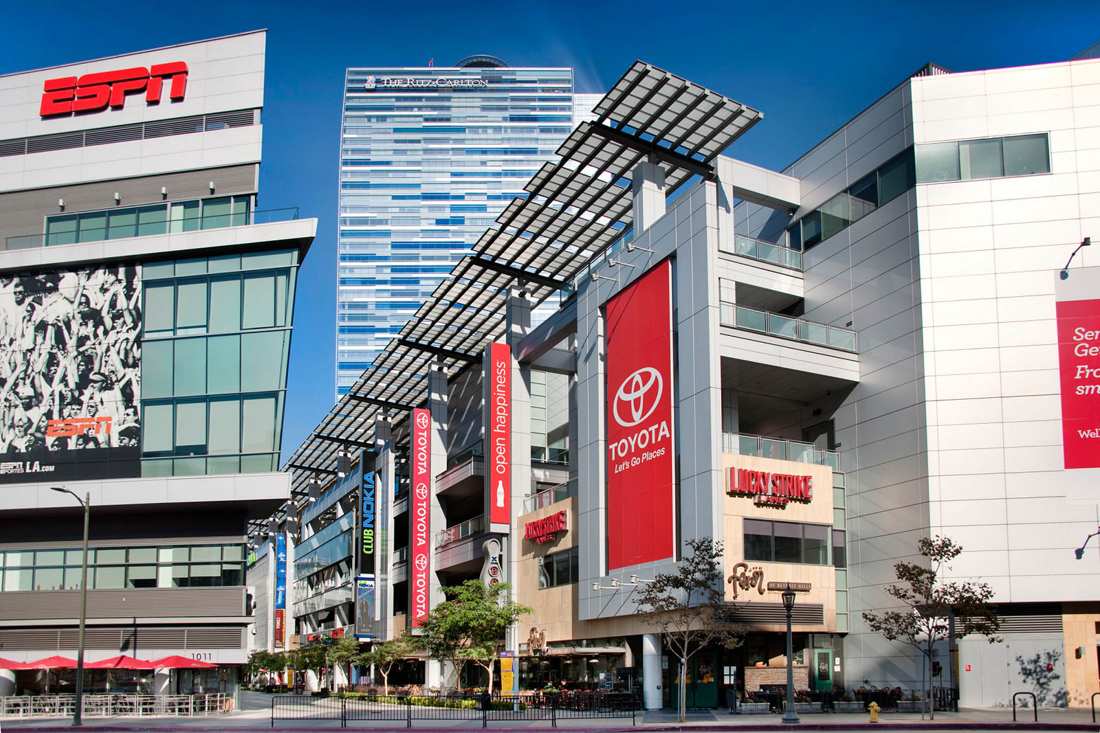 1000 Grand by Windsor Downtown, Los Angeles Apartments Photos