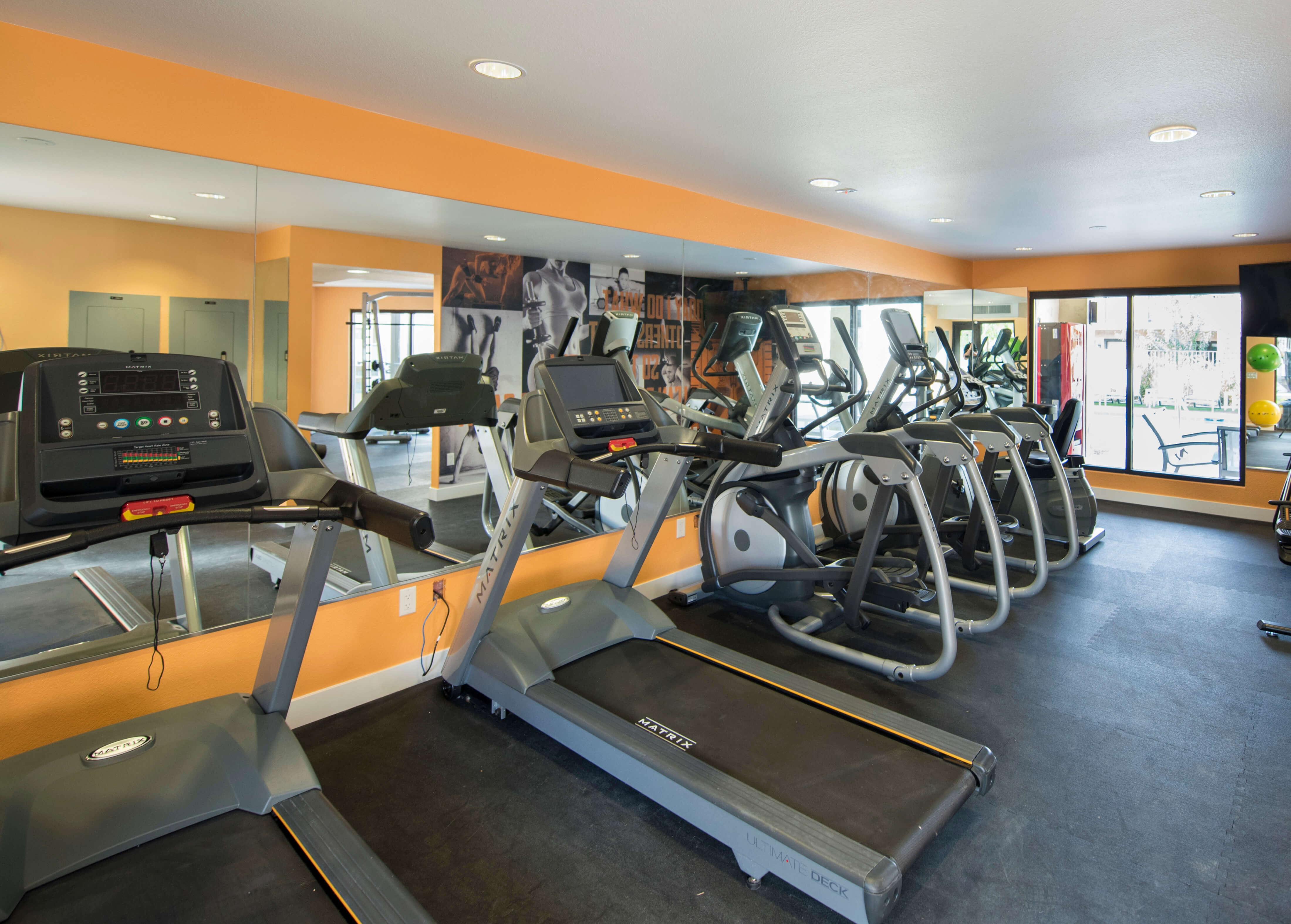 Madison Grove Apartments in Phoenix, AZ