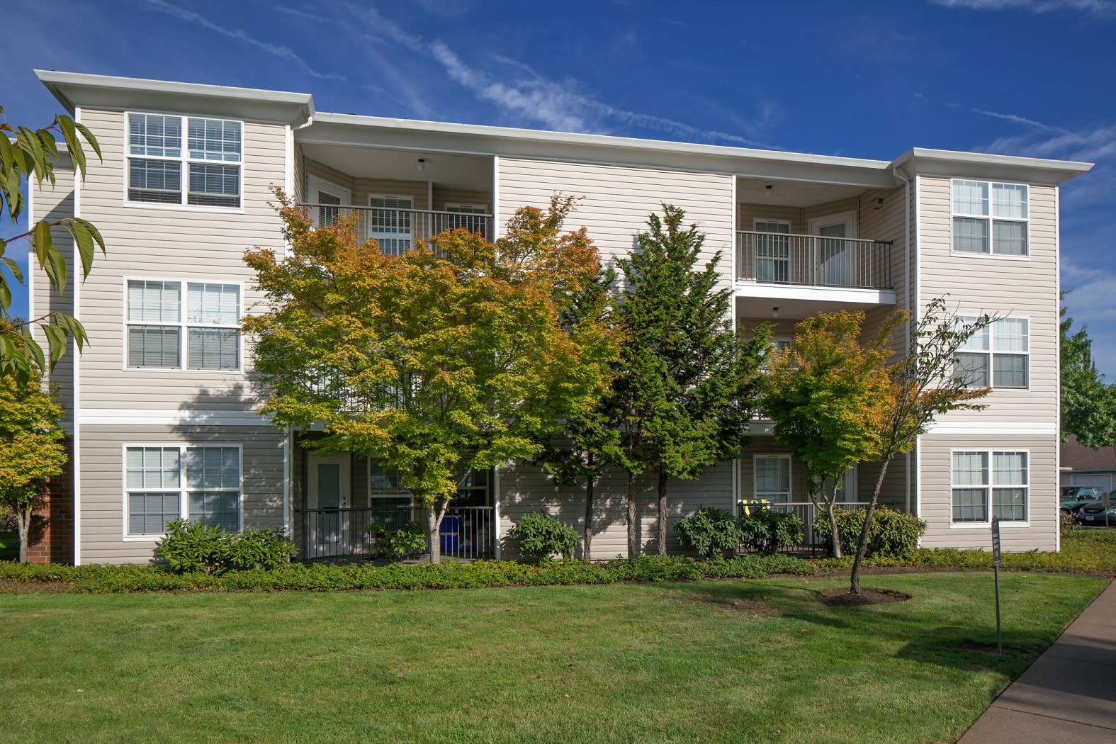 Arya at Hedges Creek Apartments in Tualatin, OR