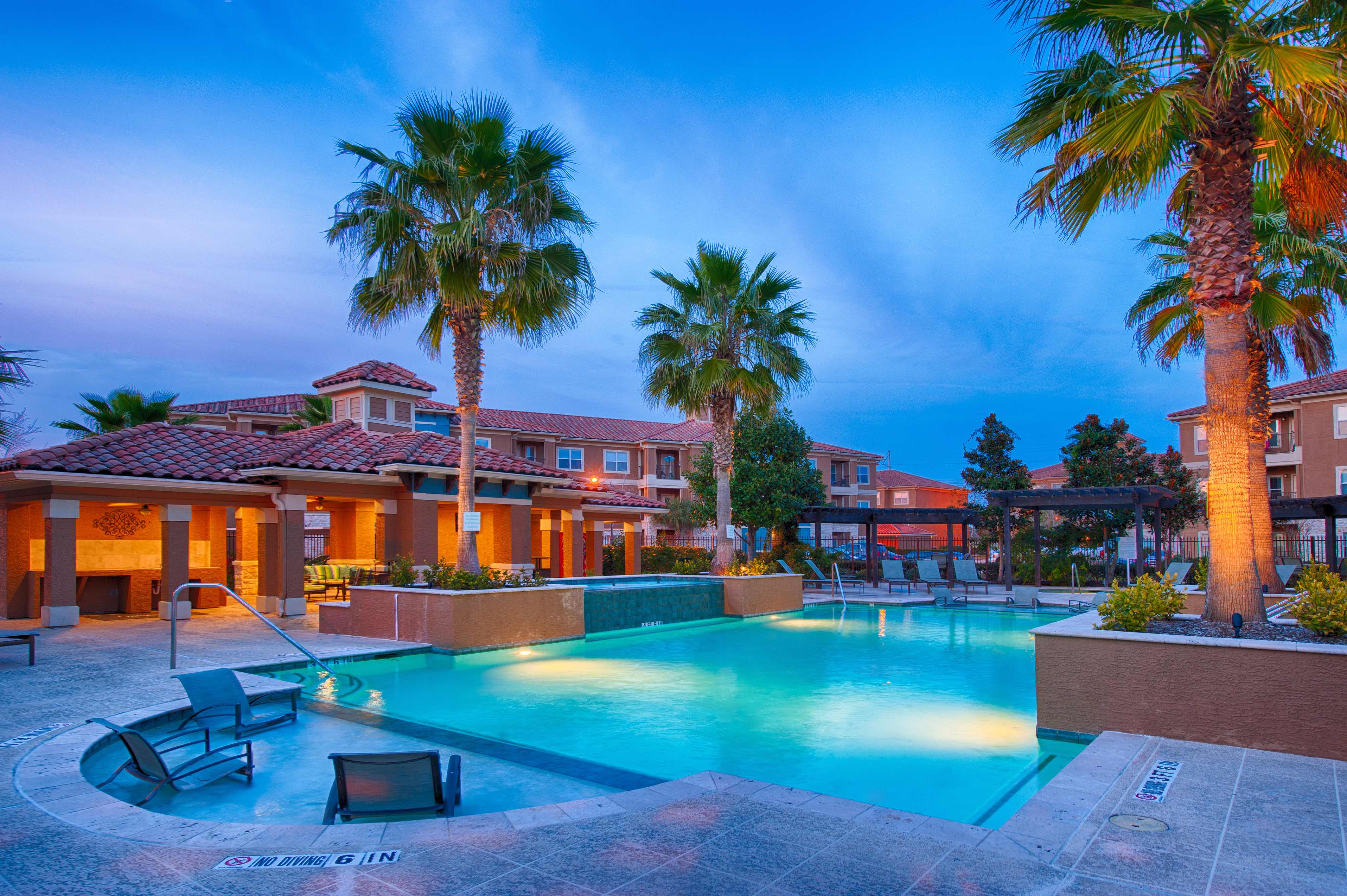 Picture of 1, 2 & 3 Bedroom Apartments in League City TX | Century South Shore