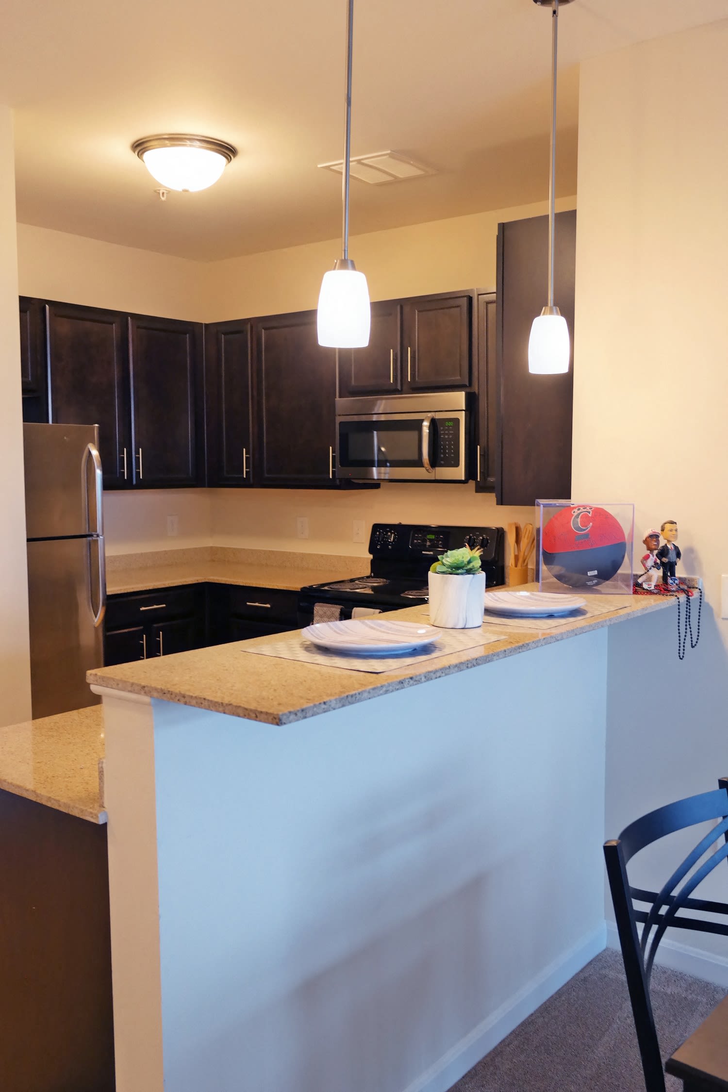 Photos and Video of U Square Apartments in Cincinnati, OH